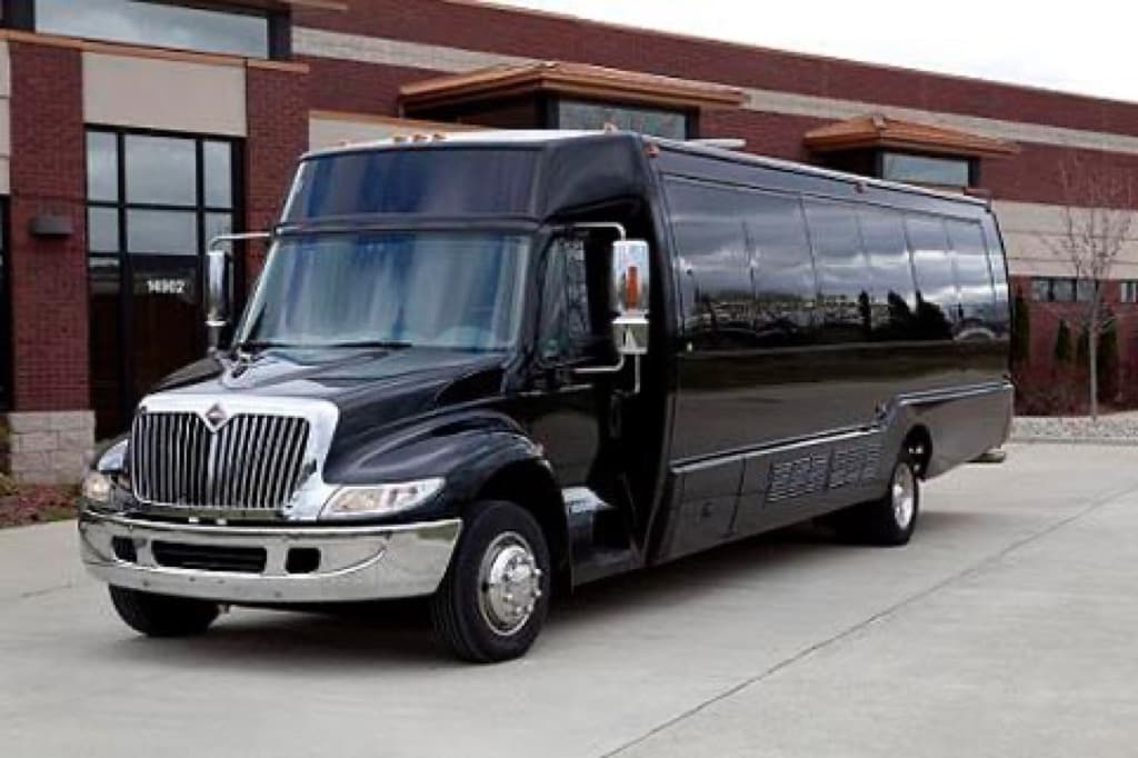 Group coach transportation for a Southern California cruise transfer